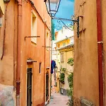 Le Seize, Cosy Au Coeur De La Vieille De *