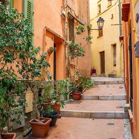 Le Seize, Cosy Au Coeur De La Vieille De Menton