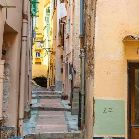 Apartment Le Seize, Cosy Au Coeur De La Vieille De Menton