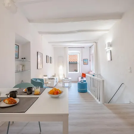 Apartmán Le Seize, Cosy Au Coeur De La Vieille De *