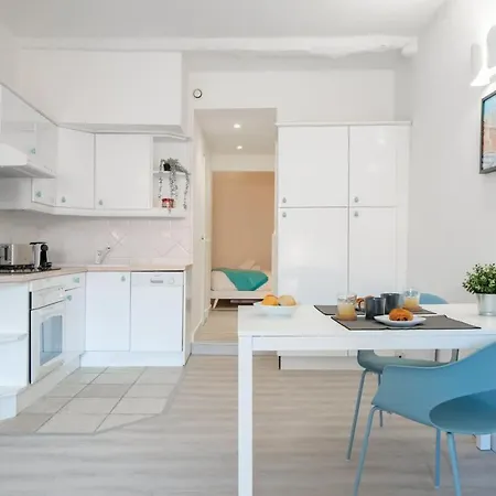 Le Seize, Cosy Au Coeur De La Vieille De Apartment