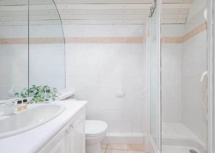 Le Seize, Cosy Au Coeur De La Vieille De *